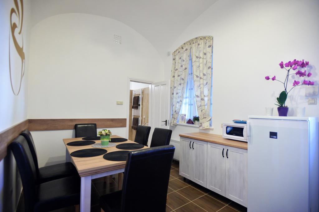Foter Apartman エゲル エクステリア 写真