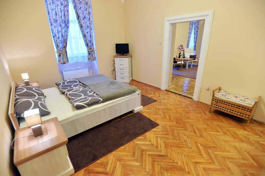 Foter Apartman エゲル エクステリア 写真